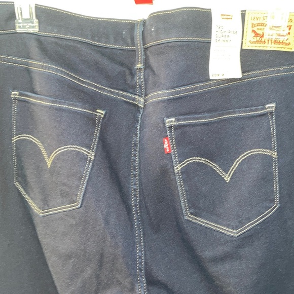 Levi skinny jeans - Picture 9 of 9